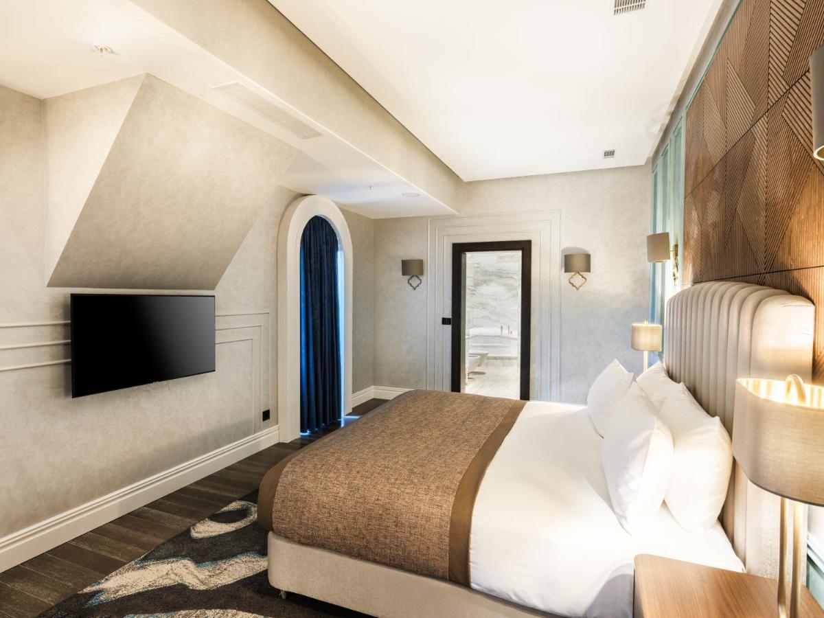 Hotel Intercontinental Baku By Ihg Exteriér fotografie A bedroom at the hotel