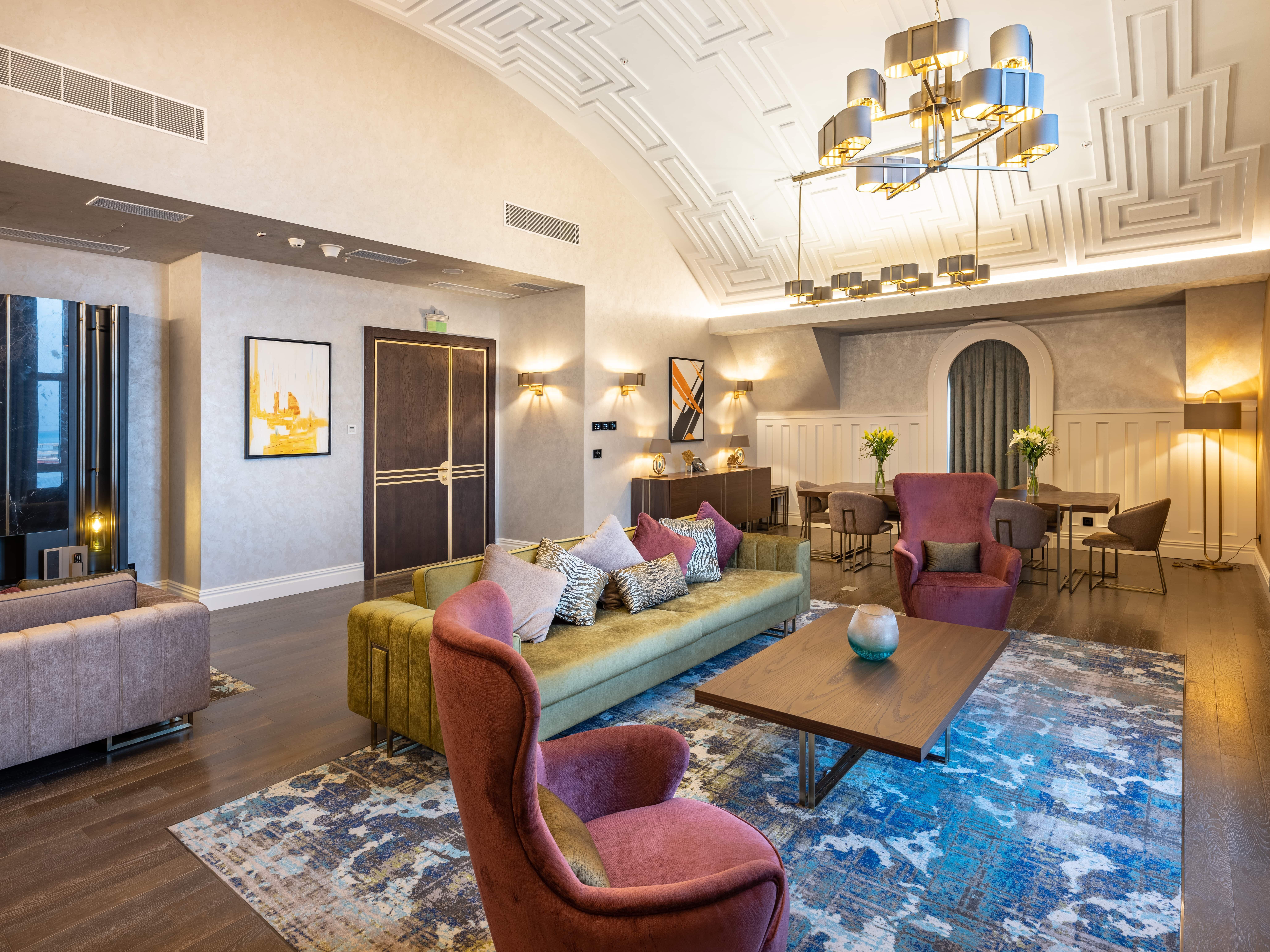 Hotel Intercontinental Baku By Ihg Exteriér fotografie The interior of the hotel