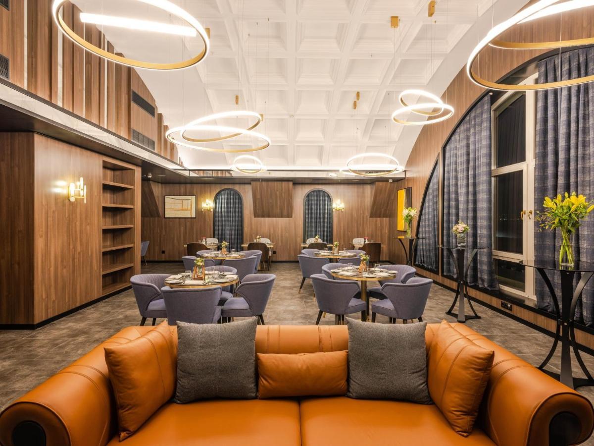 Hotel Intercontinental Baku By Ihg Exteriér fotografie The interior of the restaurant